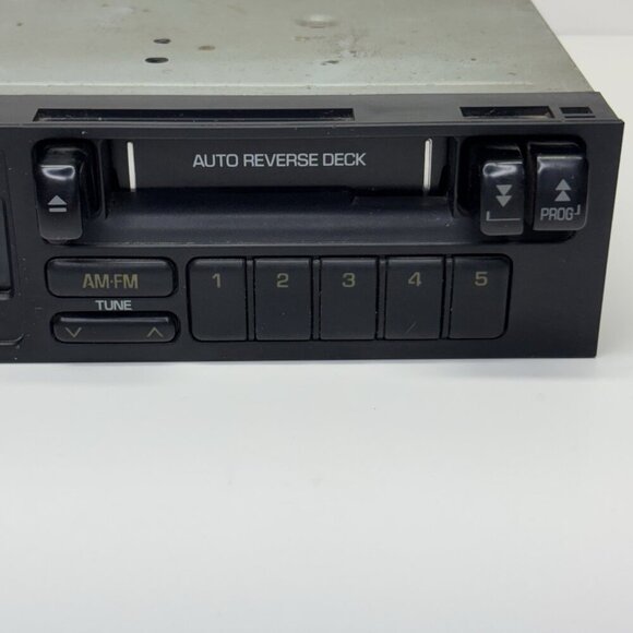Vintage Toyota Car Cassette Player 08600-00837 AM FM Fujitsu Ten Pickup Radio - Picture 3 of 11